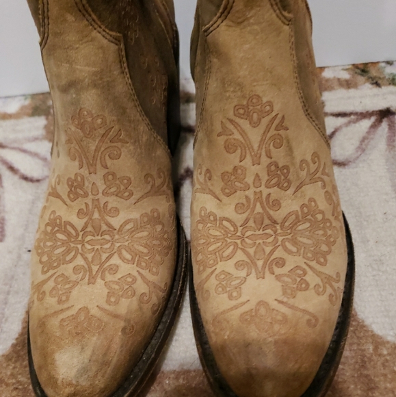 Shyanne Rustic Tan Floral Heeled Ankle Western Style Boots Sz 7 - Picture 4 of 9